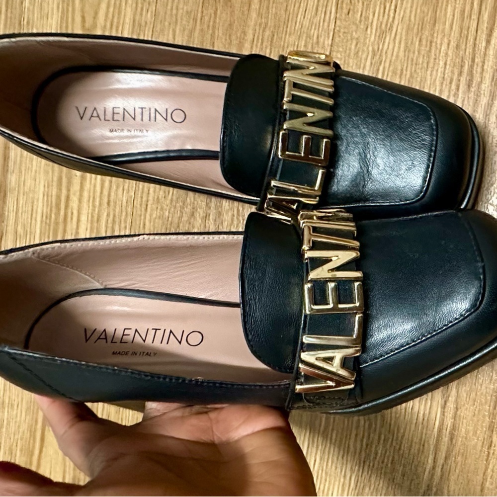 VALENTINO BY MARIO VALENTINO
Rosalinda Logo Leather Heeled Loafers - Picture 10 of 16